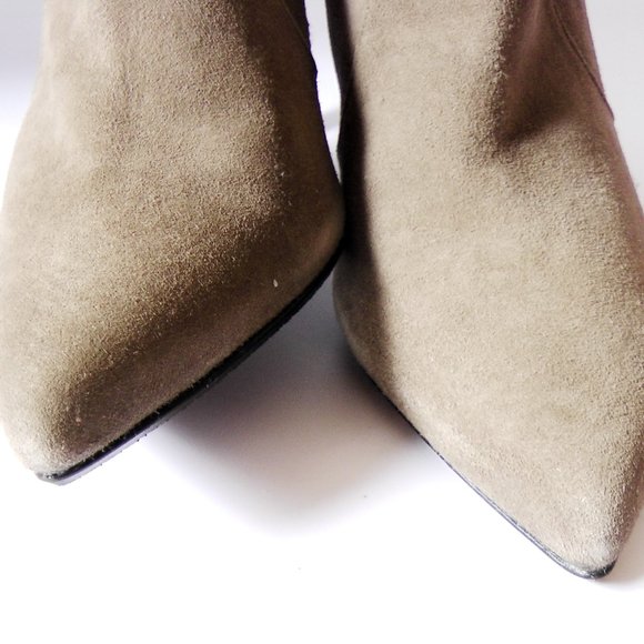 NEW Stuart Weitzman Sohot Suede Heeled Boots - Picture 13 of 15